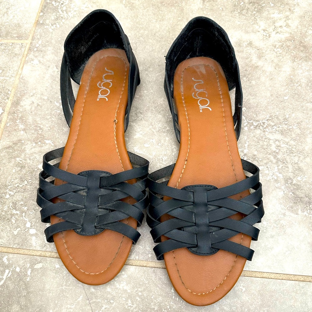 Open toed flats